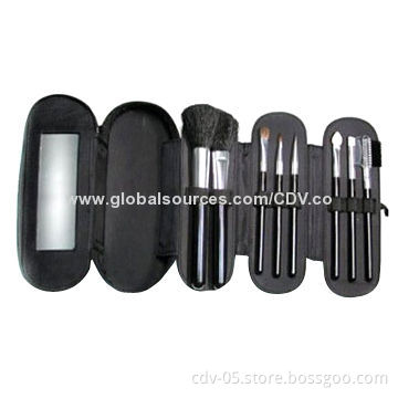 8-piece travel brush set with good cosmetic pouchNew